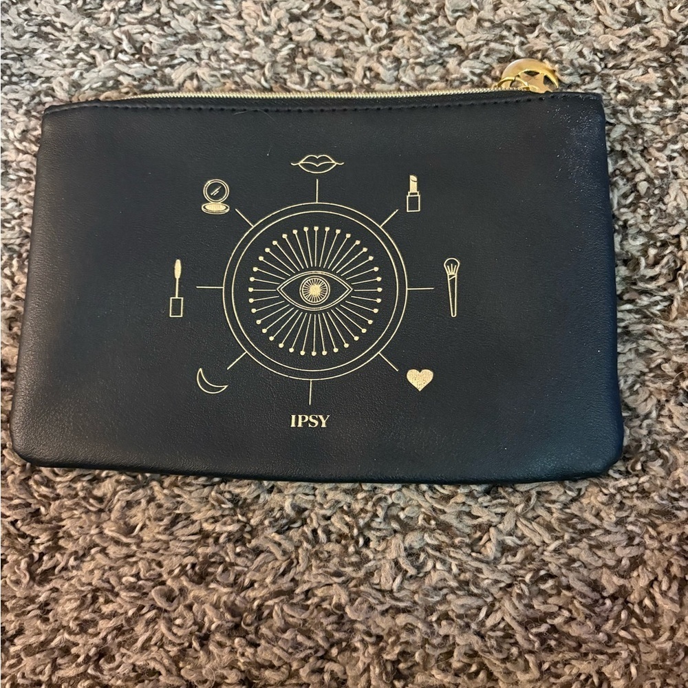 8 Small adorable Ipsy makeup bags. - Picture 6 of 9